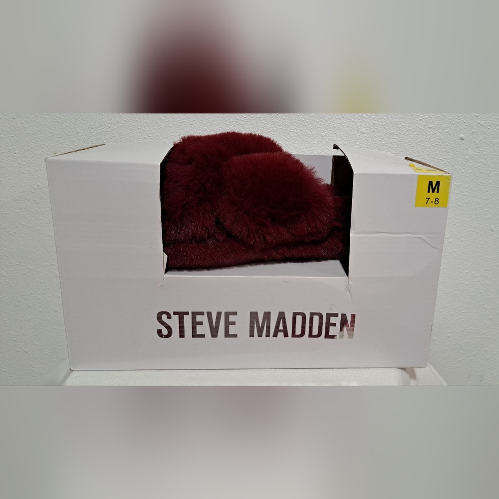 Steve Madden New In The Box, Sz. Medium 7/8 - image 6